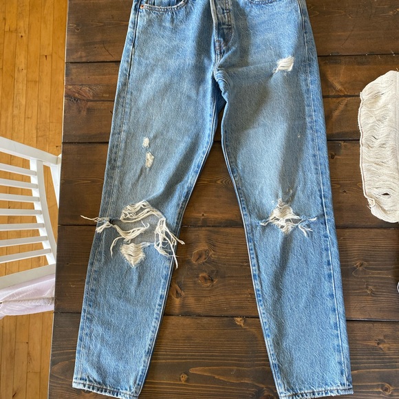 Vintage Levi’s ripped Wedgie jeans - High rise straight - Picture 2 of 4